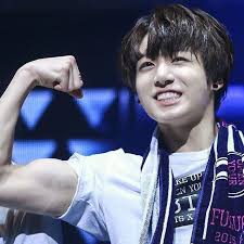 Among other passions, he loves drawing and playing games, especially soccer. Jungkook Abs Jeon Jungkook ì „ì •êµ­ Amino