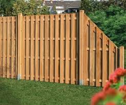Holzzaun Cumaru Baiya Online Kaufen Bei Zaun24 Schauen Sie Doch Mal Vorbei Zaun24 Der Online Shop F Sichtschutz Garten Selber Bauen Holzzaun Einfahrtstor