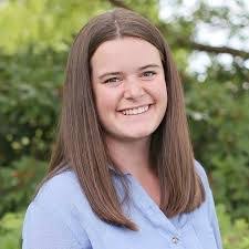 Ashleigh Roth's Instagram, Twitter & Facebook