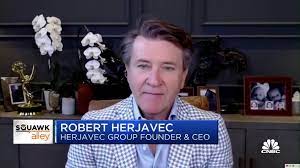 Larq accepts $1,000,000 from lori greiner and kevin o'leary shark tank: Shark Tank Host Robert Herjavec On The Solarwinds Cyber Hack