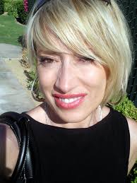 Hairstylist specializing in blonde hair coloring?