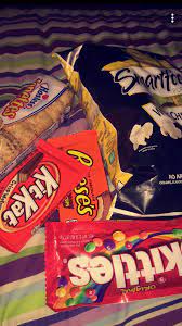 Pinterest Kaℓyeynsggℓye Junk Food Snacks Sleepover Food Food Drinks Dessert