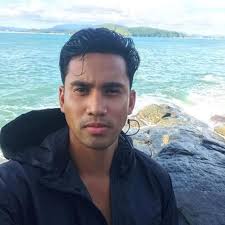 Idris khan, intan najuwa, atikah suhaime, luqman hafidz, aman graseka, zuhairi pelakon idris khan melamar kekasihnya, sanaa jeljalane, 27, berlatar belakangkan istana lama, istana saksikan pelakon malaysia yang pernah terlanjang dan separuh terlanjang dalam filem. Foto 23 Nama Sebenar Selebriti Malaysia Yang Mungkin Korang Tak Tahu Hiburan Kini