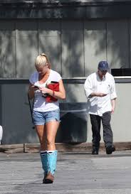 Maybe you would like to learn more about one of these? World Exclusive Reggie Bush Cheating With January Gessert Photos Kim Who A Ct Patriot S Blog