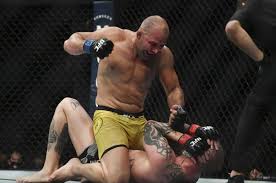 Teixeira is on a surprising late career run, rattling off five straight wins to secure a second shot at ufc gold after coming up short in a 2014 bout with former champion jon jones. Teixeira Batters Smith For Tko Win In Ufc Fight Night Reuters Com