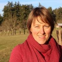 Leanna Boyer's Instagram, Twitter & Facebook