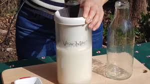 Verde para crer e cada vez mais verdes por querermos fazer parte da solução. Trick So Benutzt Man Den Morser Vegan Milker Youtube