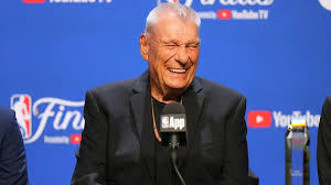 Fallece legendario entrenador de los Celtics de Boston a los 86 años