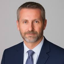 Paul Sweetland's Instagram, Twitter & Facebook