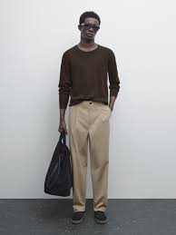 Relaxed-fit trousers with dart detail · Beige · Trousers | Massimo Dutti