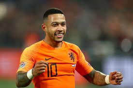Memphis depay, unconventional soccer player. Manchester United Need To Resist Memphis Depay Temptation Charlotte Duncker Manchester Evening News