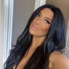 Latasha Beck's Instagram, Twitter & Facebook