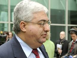 PM asked Craig Kelly to remove senior aide Frank Zumbo, who was subject of  complaints by interns