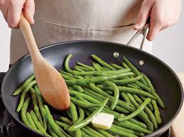 How To Make Quick And Easy Green Beans Cooking Light Cooking Fresh Green Beans Easy Green Beans Fresh Green Bean Recipes