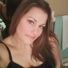 Lisa Stickney (@TruthTellinMama)