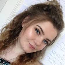 Beth Beswick's Instagram, Twitter & Facebook