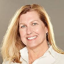 Laura Schupp's Instagram, Twitter & Facebook