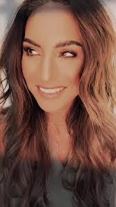 Janelle Timmons's Instagram, Twitter & Facebook