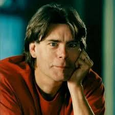 Somewhere in here… Stephen goes 'Night Night' 👀