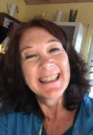 Brenda Arnold's Instagram, Twitter & Facebook