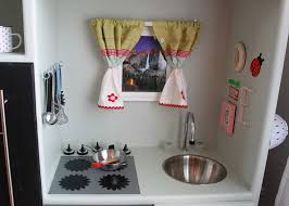 diy play kitchen (made out of an old