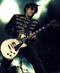 My Chemical Romance Welcome To The Black Parade Guitar Pin By Mia Buffalino On Mcr 4life My Chemical Romance Black Parade Frank Iero