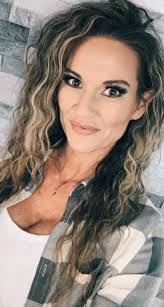 Jessica Ostrowski's Instagram, Twitter & Facebook