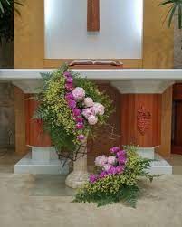 Bunga meja altar merupakan hiasan yang biasanya di gunakan untuk mengisi ruang yang kosong, dengan berbagai macam. 34 Ide Rangkaian Bunga Meja Altar Di 2021 Rangkaian Bunga Altar Bunga