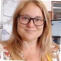 50+ perfiles de «Elsmore»