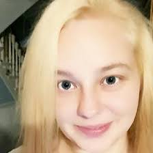 Ashley Newhall's Instagram, Twitter & Facebook