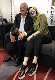 Pasangan ini turut mempunyai dua orang. Selepas Dapat Kembar Lelaki Zizie Ezette Timang Bayi Perempuan Pula Hiburan Mstar