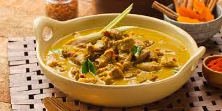 Tumis bumbu halus beserta serai, daun kunyit, daun jeruk hingga wangi. Resep Gulai Kambing Tanpa Santan Cocok Dihidangkan Saat Idul Adha Kabar Besuki