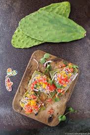 Frische Kaktusblatter Mit Schwarzem Bohnenmus Und Tomaten Salsa Rezept Tomaten Salsa Lebensmittel Essen Und Rezepte