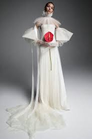 Pin By Heather Brown On Simply Vera Vera Wang Bridal Wedding Dress Trends Most Beautiful Wedding Dresses