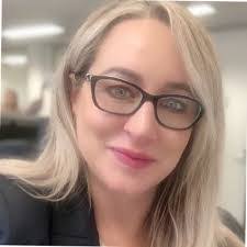 Leanne Dowell's Instagram, Twitter & Facebook