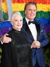 All About Shirley Jones' 4 Sons and 13 Grandchildren