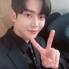 She pretty but she ain't zuho. Sf9official On Twitter Sf9 Rowoon