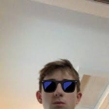 Lincoln Edwards (@Lincoln35156325)