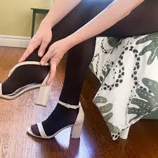 These Fancy Vivian Lou Insoles Claim to Stop High Heel Pain. They're  Overpromising. And Way Overpriced.