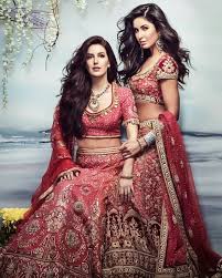 Katrina Kaif With Sister Isabel Kaif Katrina Kaif Katrina Kaif Photo Bollywood Celebrities
