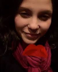 Laura Lemus's Instagram, Twitter & Facebook