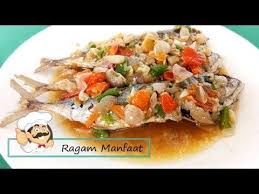 Nah, bagi anda yang ingin mencoba masakan ikan bawal, kami akan hadirkan aneka resep ikan bawal yang bisa anda coba dirumah. Resep Pecak Ikan Kembung Modal 10 Rebu Bisa Makan Enak Youtube Cute766