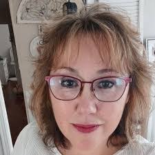 Daniel Arneson's Instagram, Twitter & Facebook