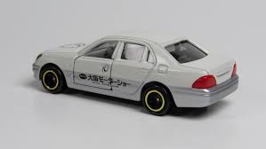 The official weight of a u.s. May 18 2018 Tomica 2001 Toyota Celsior Lexus Ls430 Swifty S Garage