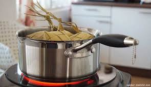Untuk pengetahuan, sebenarnya terdapat banyak jenis ketupat antaranya ketupat pulut, ketupat nasi dan ketupat palas. Cara Bikin Ketupat Lebaran Enak Dan Pulen Dijamin Sukses