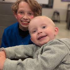 Pamela Bolan] Charlotte's Party Favours -- Malteser dirt, gummy worms,  spearmint grass, Swedish Berry flowers CUTE AND SIMPLE 🥰