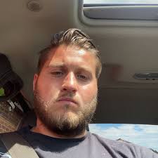 Which is better, Trackhawk or Escalade V?