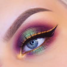 Black And Gold Halo Eye Makeup Syo No Instagram Makeupgeekcosmetics Typhoon Karma Curfew Cupcake Toxic Mehronmakeup Metallic Powder Cop Colorful Eye Makeup Eye Makeup Colorful Makeup