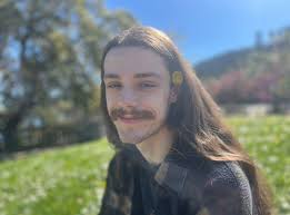 Long term rental in Victoria needed