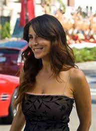 Le più belle idee e acconciature da copiare con tagli maschili corti, lunghi, ricci o lisci. Com Era Sabrina Ferilli Da Giovane Le Foto Di Tutti I Suoi Cambi Look Capellistyle
